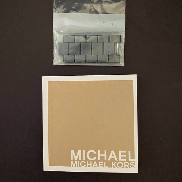 Michael Kors MK3419 Slim Runway Blue Dial Blue Sta - Picture 3 of 4